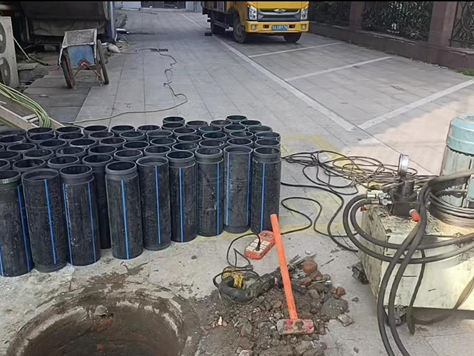 白鹭湖管理区PE置换管厂家 DN315置换管 非开挖管短管置换